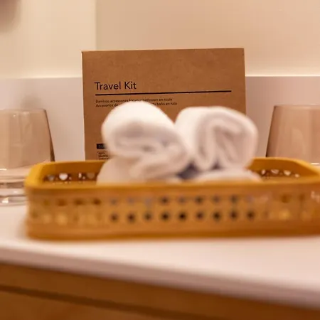 The Shelf - & * Μπαστόν