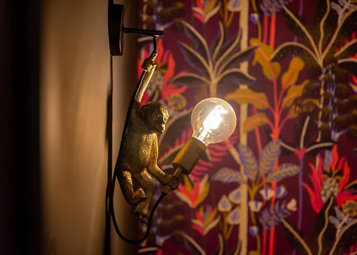 The Shelf - & * Bastogne