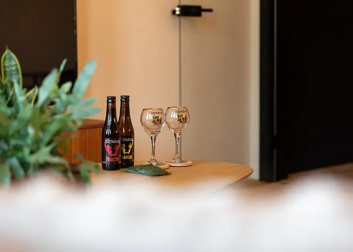 The Shelf - & Apartamento